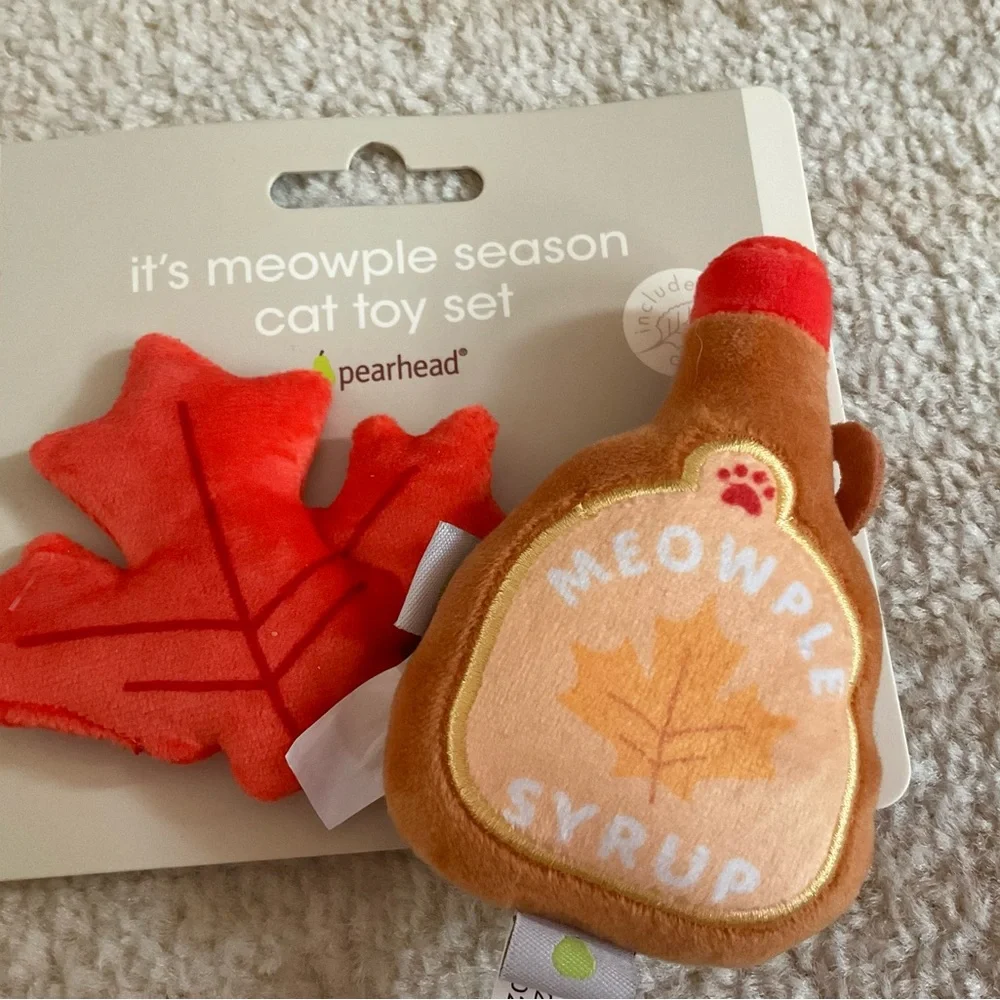 NWT Maple Theme Cat Toy Set